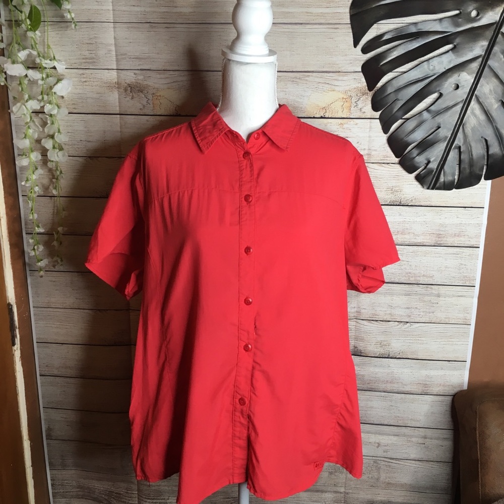 REI Red Short Sleeve Women's Top